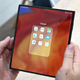Ilustración para el artículo titulado El primer unboxing del Huawei Mate X indica que el teléfono plegable está cerca